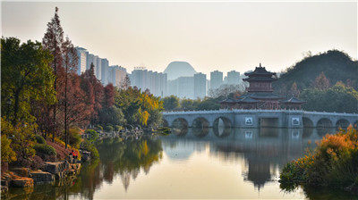 山水公园：一水环城韵自流，林园如画醉双眸