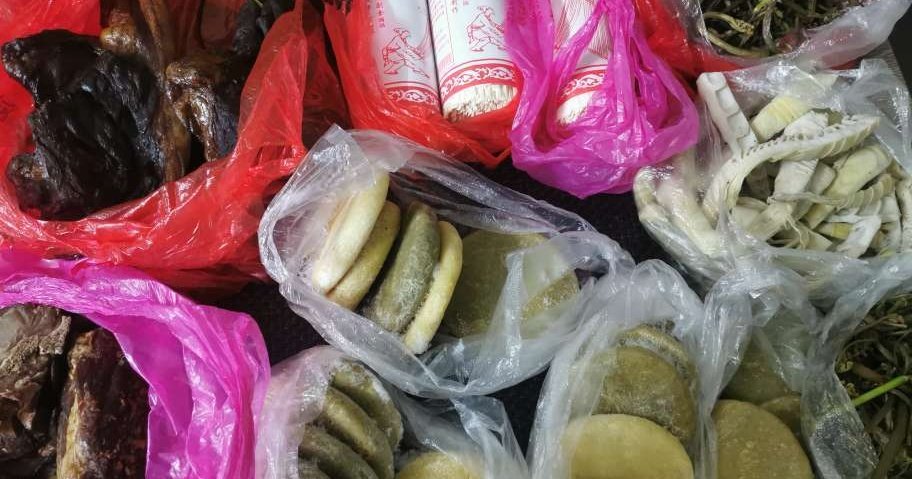 看我媽清明回老家弄了啥土貨？