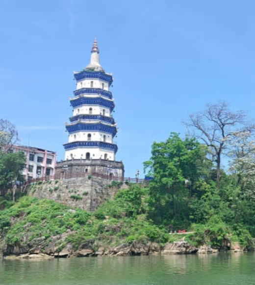 选个人少冷门的城市过假期