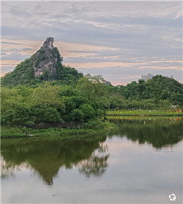 临桂山水公园，水系光影