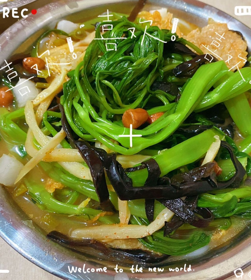 【苏苏】配菜比粉多的螺蛳粉店