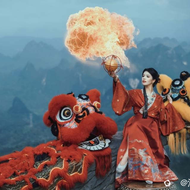 醒狮舞动尧山巅