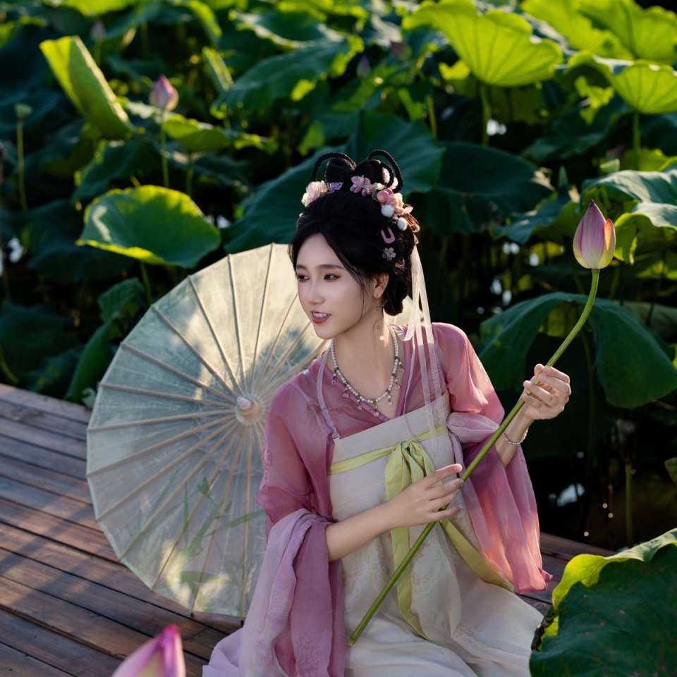 荷花池畔～