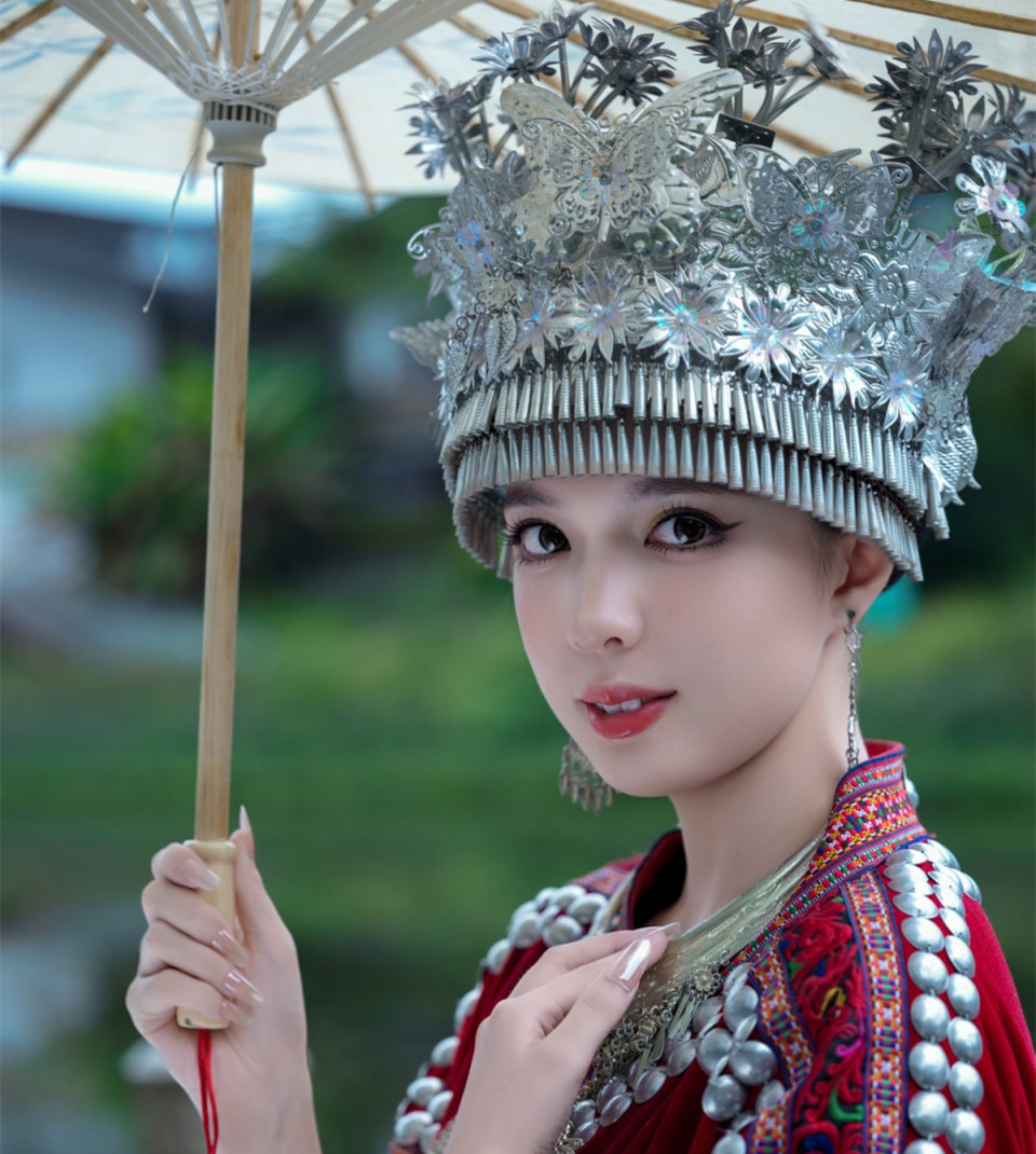 穿山公园的苗族小姐姐～