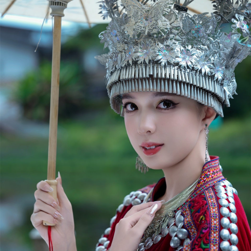 穿山公园的苗族小姐姐～