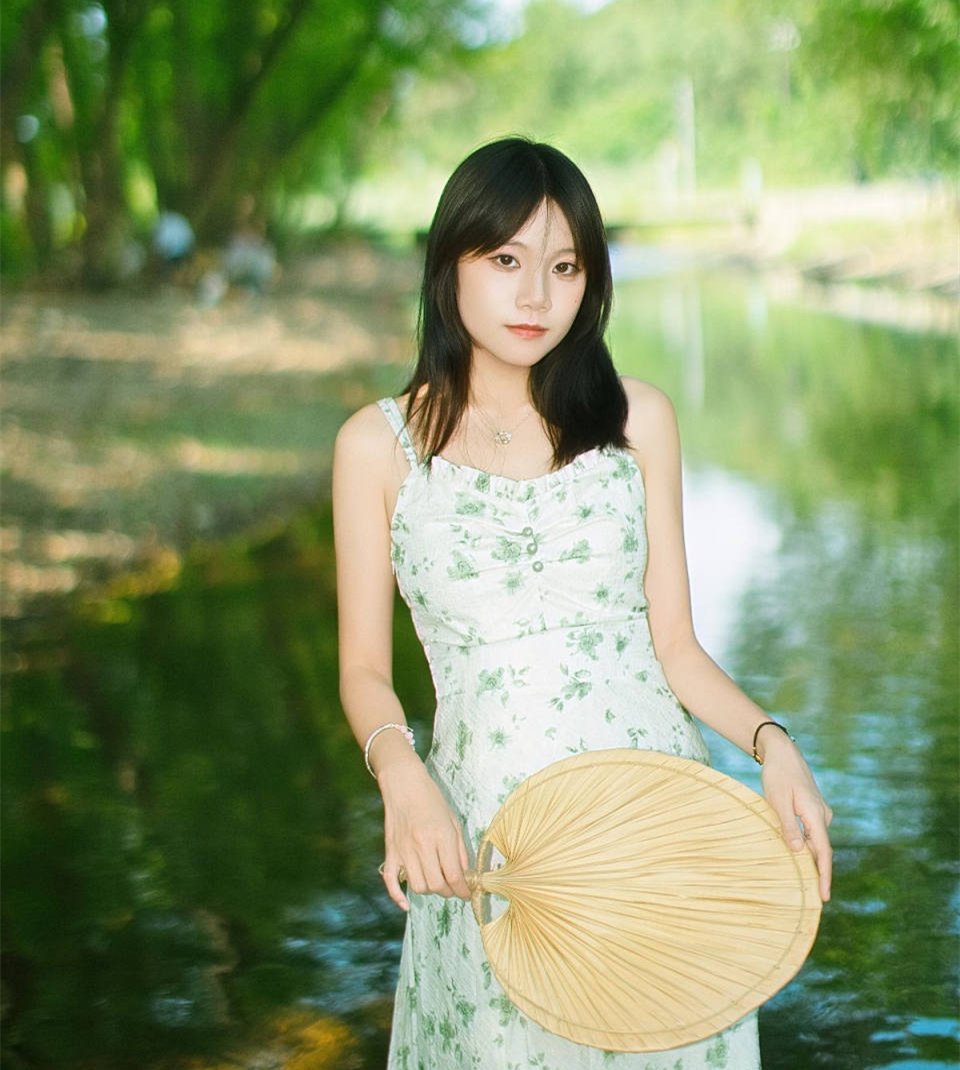 林间溪夏