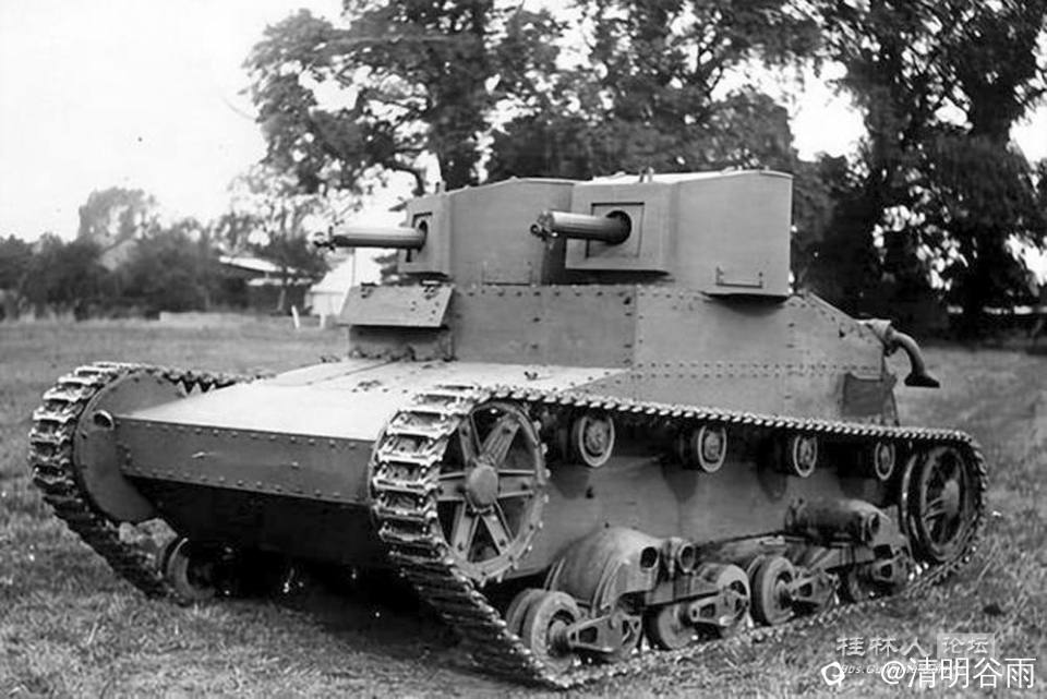 英国维克斯6T MkE轻型坦克（14辆）双炮塔.jpg