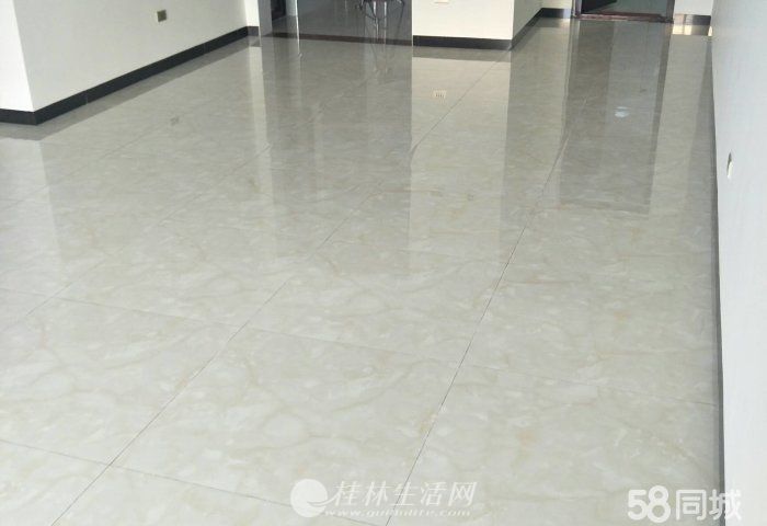 �����꣬ȫ��װ�ޣ�һ�߽������޵���Ұ���ͳ�λ����������