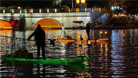 桂湖上的渔舟号子，很动听