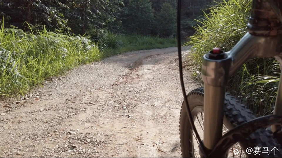 骑行平乐马尾水瀑布final.mp4_20240603_220112.421.jpg