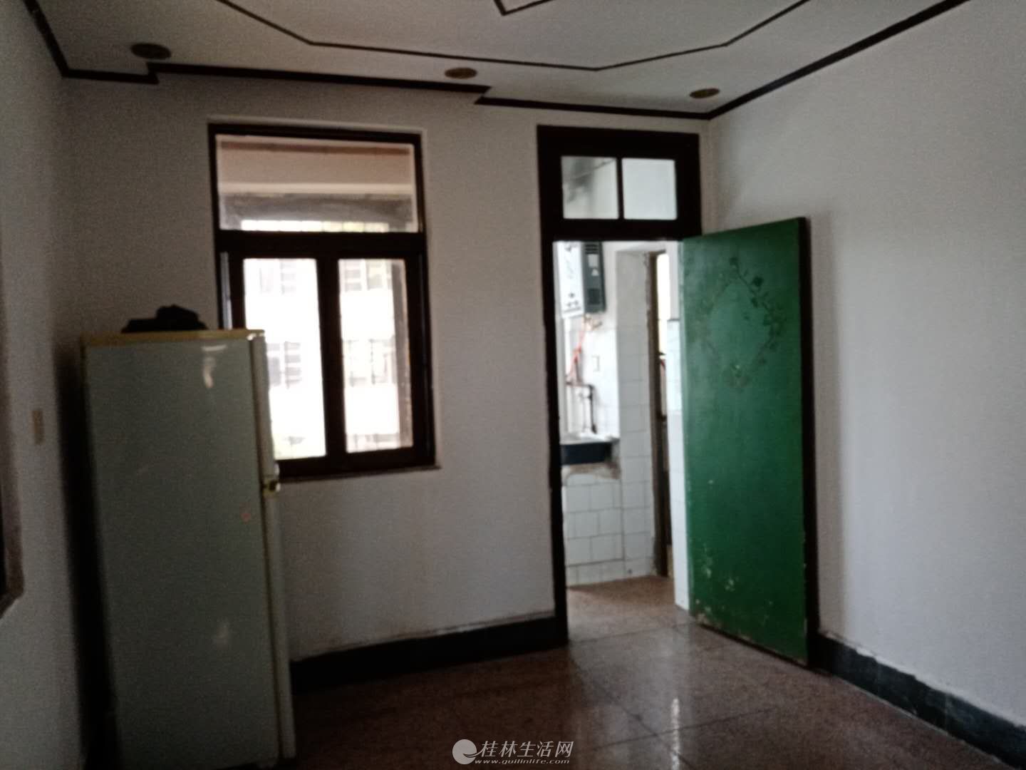 �콭·�����¹㳡���洩�������ߵ�����������5¥��װ50��