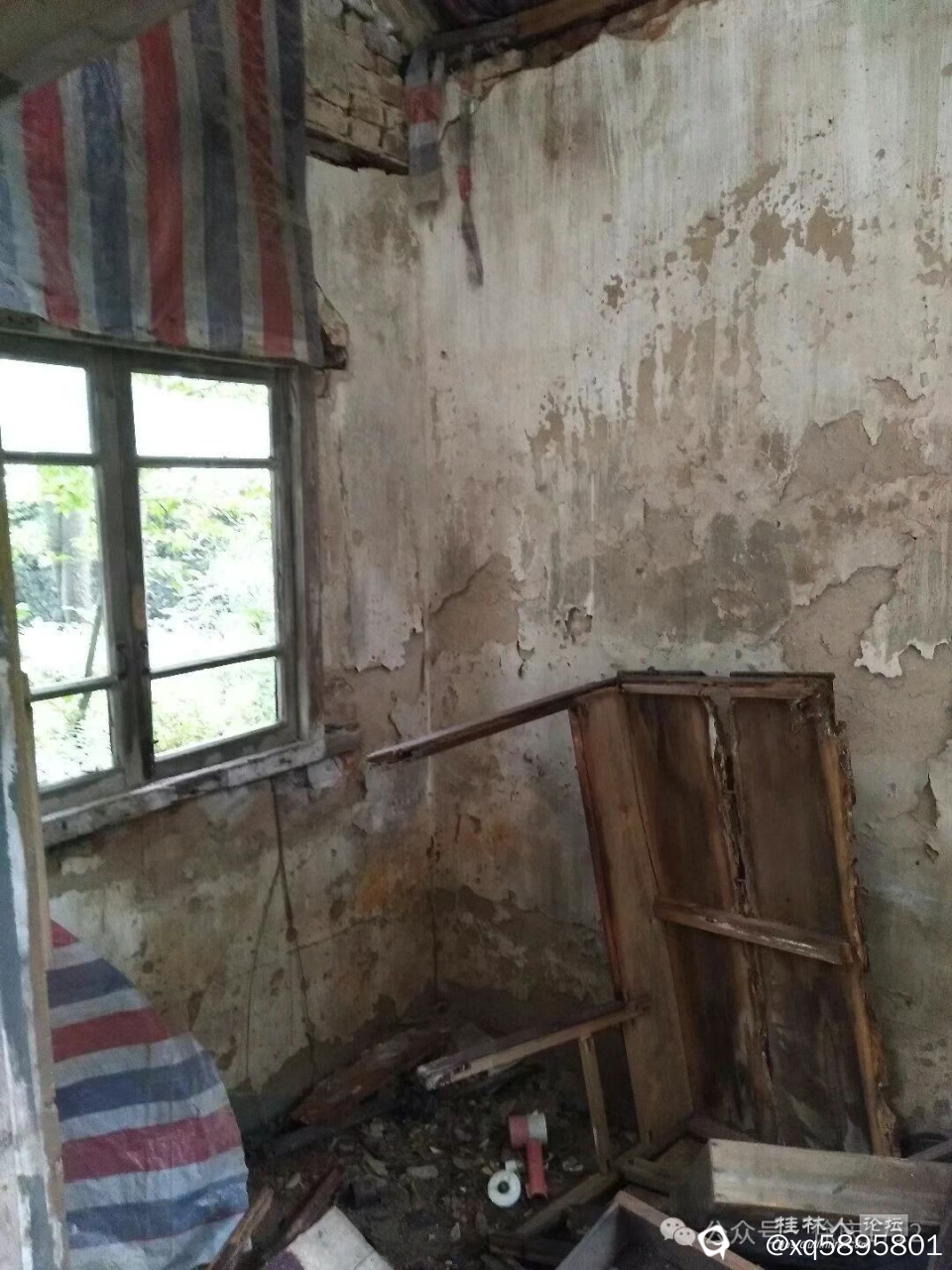 77年高考复习用的桌子