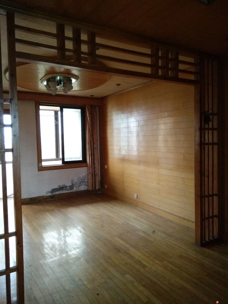  T�ź�ѧ������· ������� 112ƽ�� ��75��