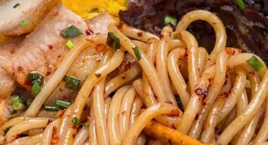 桂林人不语，只是一味想家！博主晒出超正宗桂林米粉，网友：有这种干油辣椒的店味道不会差