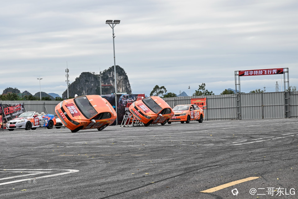超华特技飞车秀 (20).jpg