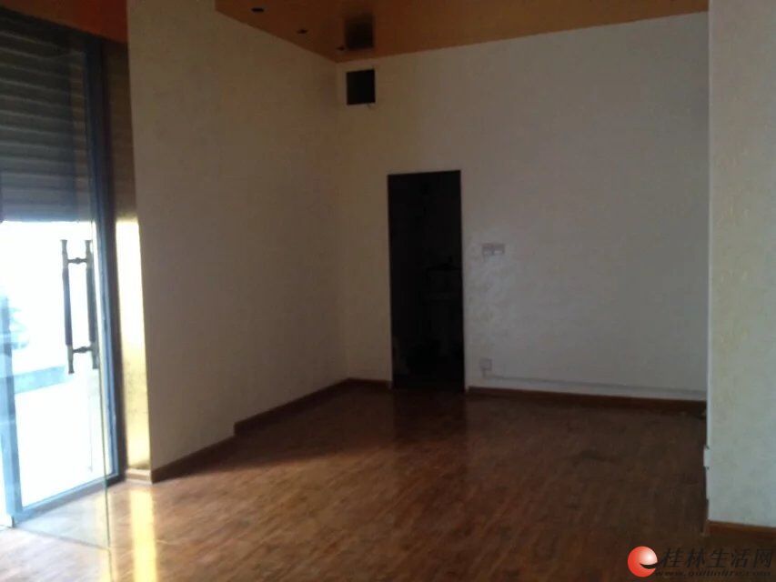�Ÿ��� 1¥���� 1800Ԫ������װ�÷ѣ�