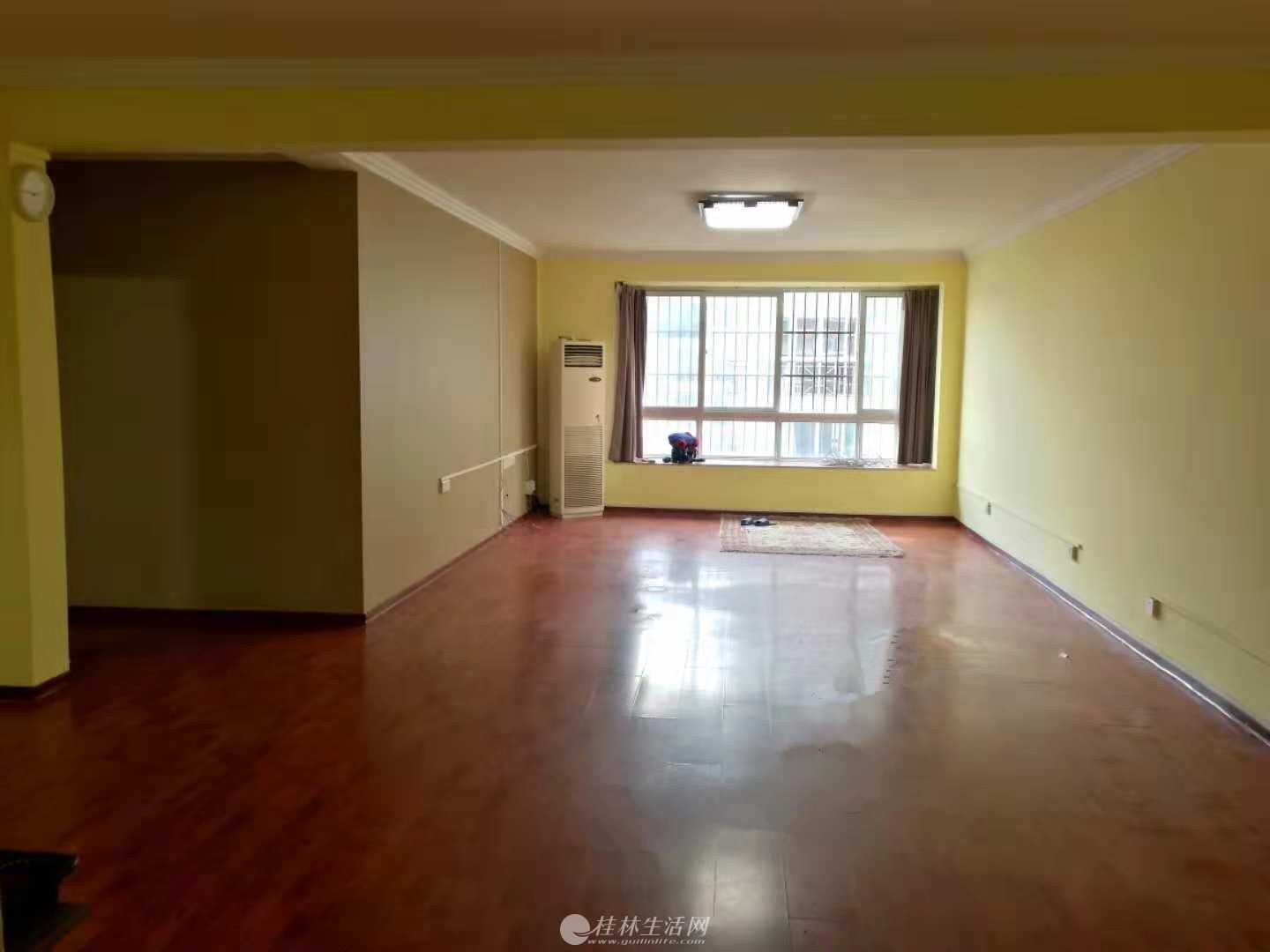 �߼���У��ʦ��Ԣ�����ݷ� 3��2��2����2600Ԫ������λ��
