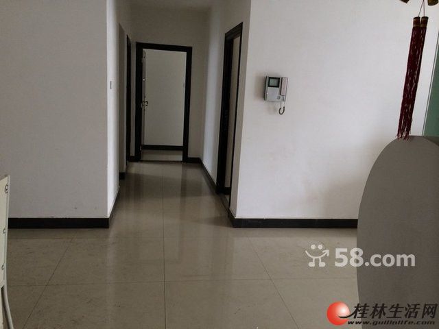 J �����ִ��ǰ칫�ӼҶ�����3��136ƽ��