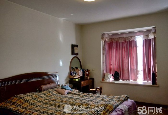 �ڽ���ͨСѧ��ɽ��Է ��װ��¥����¥ �����﷿��λ103��