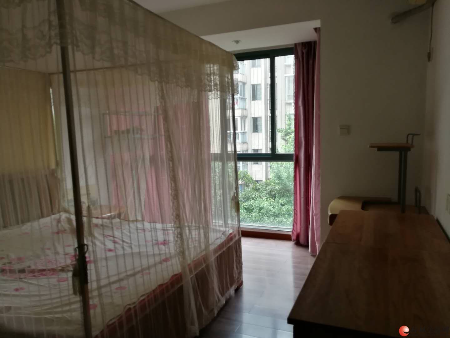 R�������ͳ��콭�� ����¥��� һ������ 121ƽ���� ���3�� �����ס