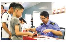 高铁读书驿站点亮桂林文化时光