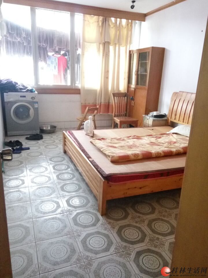 ������ź�Сѧ���š�3��1����װ����������60��