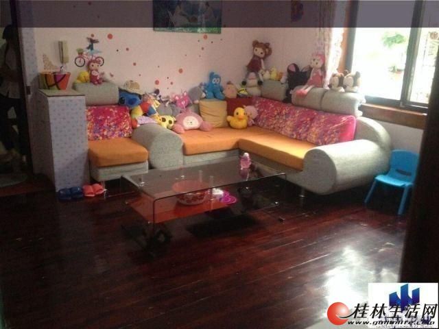  ���������� ��װ3��2�� �ƽ�4¥ 83�O48�� �����У�  ����ҵ���� �������