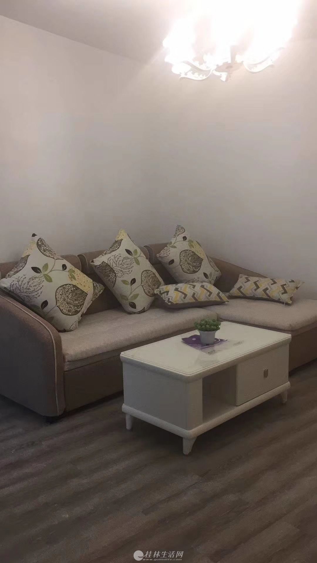 ���ۣ��ź�ѧ���ź�Сѧ������·58ƽ85��3¥2��2����װ1997�꽨