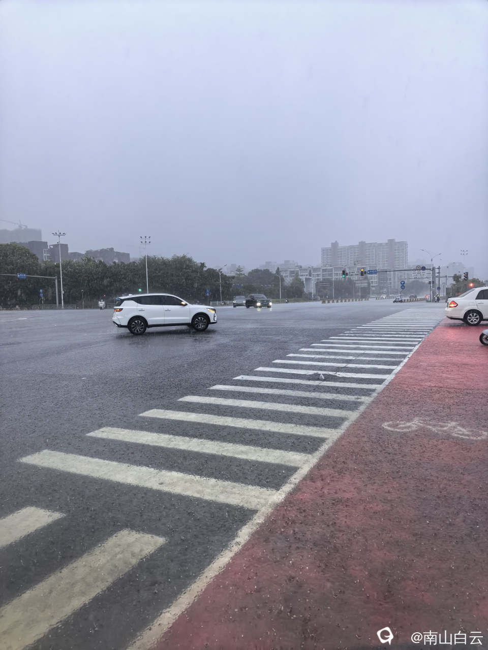 3e8ae925-8c9b-e57c-5bce-572109c1dedd.jpg