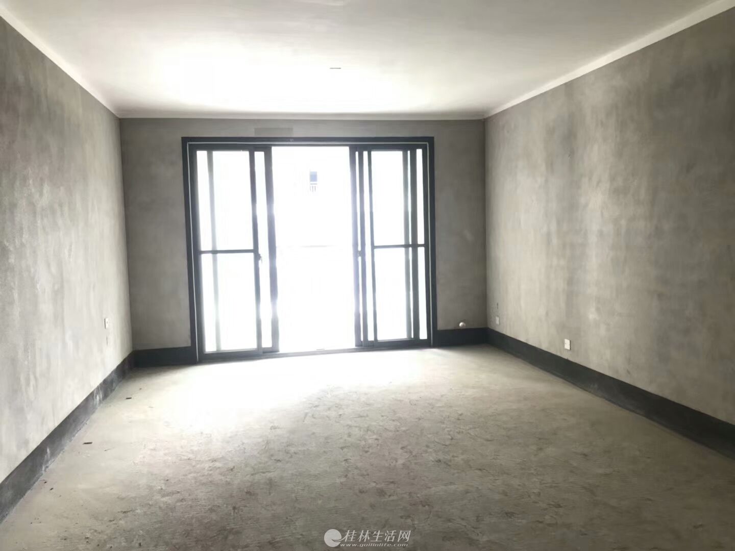 �������̩ǵ���6¥��ˮ3��2��2��125ƽ��130��