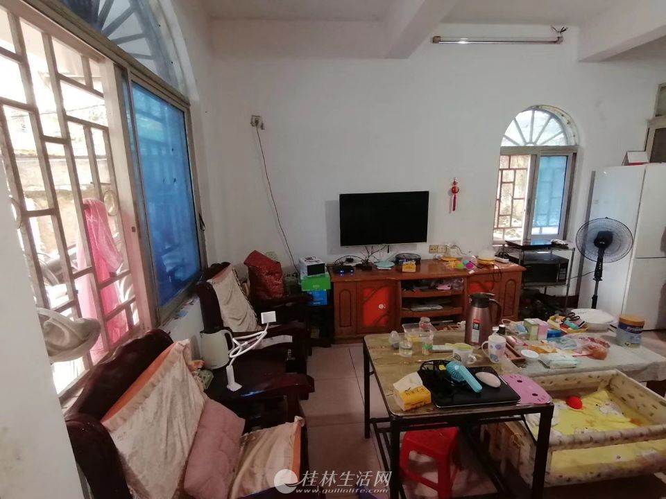 �����������г����������е� ��¶̨�г�λ ����һ�� ����