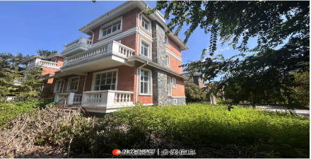 桂林3層別墅   5房2廳 產(chǎn)權(quán)290平方  使用面積450平米  出售120萬