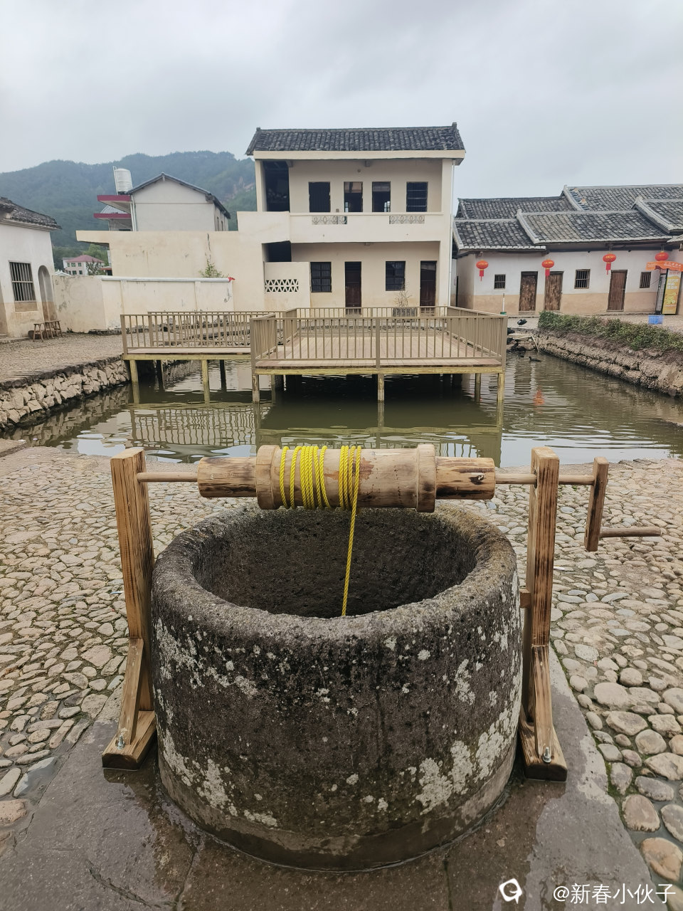 几百人饮用的水井