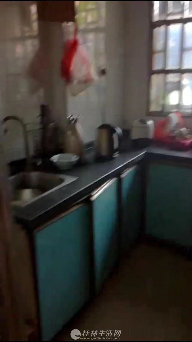��ϪɽСѧѧ����1��2��60ƽ�����Ը�С��������ƽ̨