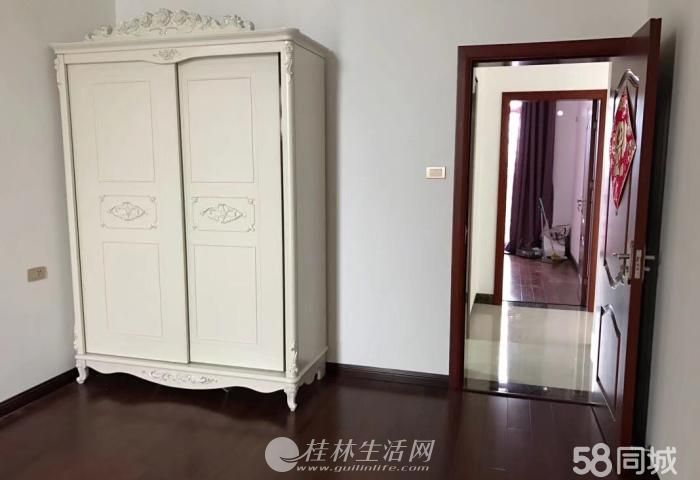 �������Ϲ���Ա�ˣ���������콭����С��