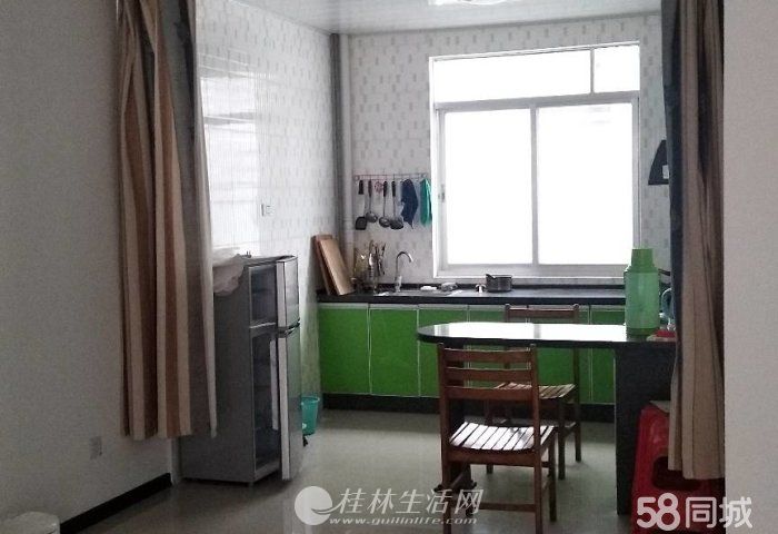 ���ʹ������Сѧ�Ѻ̻�԰��������һ��һ����װ������48��