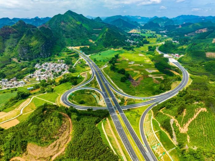 巴马至田东高速公路-印茶互通.JPG