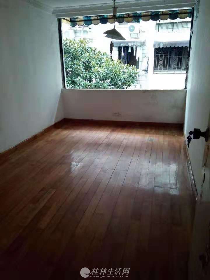 ۣʩ԰ѧƽ¥һװޣϱͨ͸