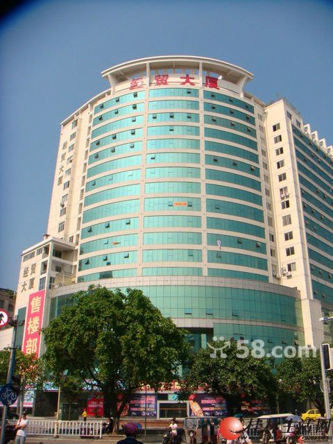 S��վ ��ó���� ȫ�¾�װ 1��1��50ƽ�� �շ� ��ס 1800