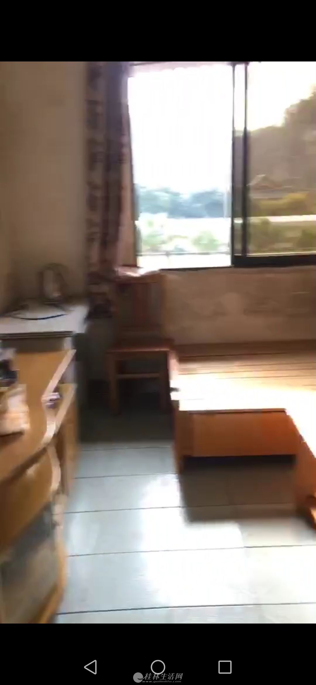 �����ж���·���۷���վ��¥�Ͽɹ���ľ������԰ȫ��