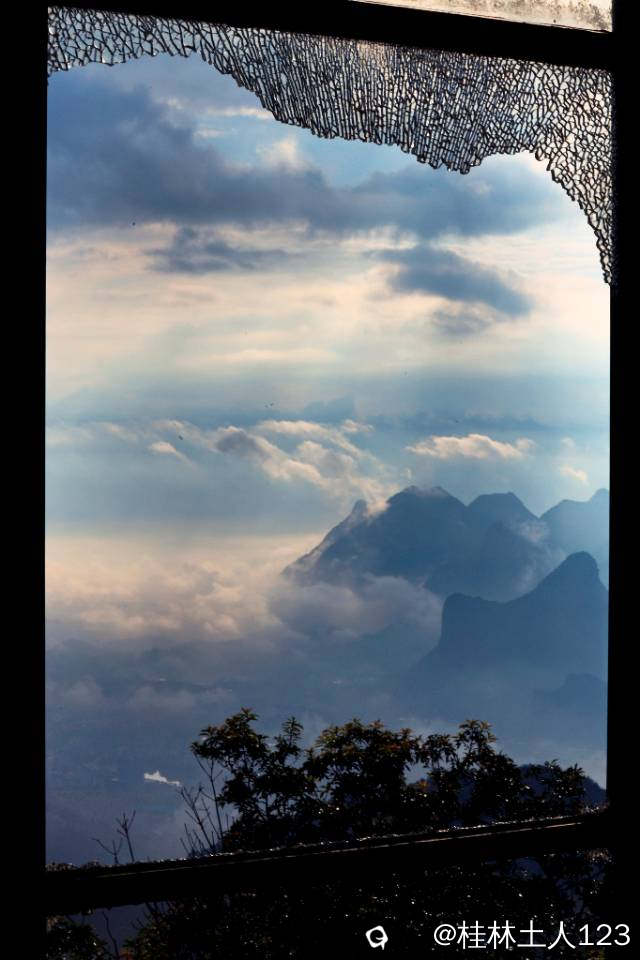 a0a2707a-a65d-f971-a295-4c89adbb7a4a.jpg