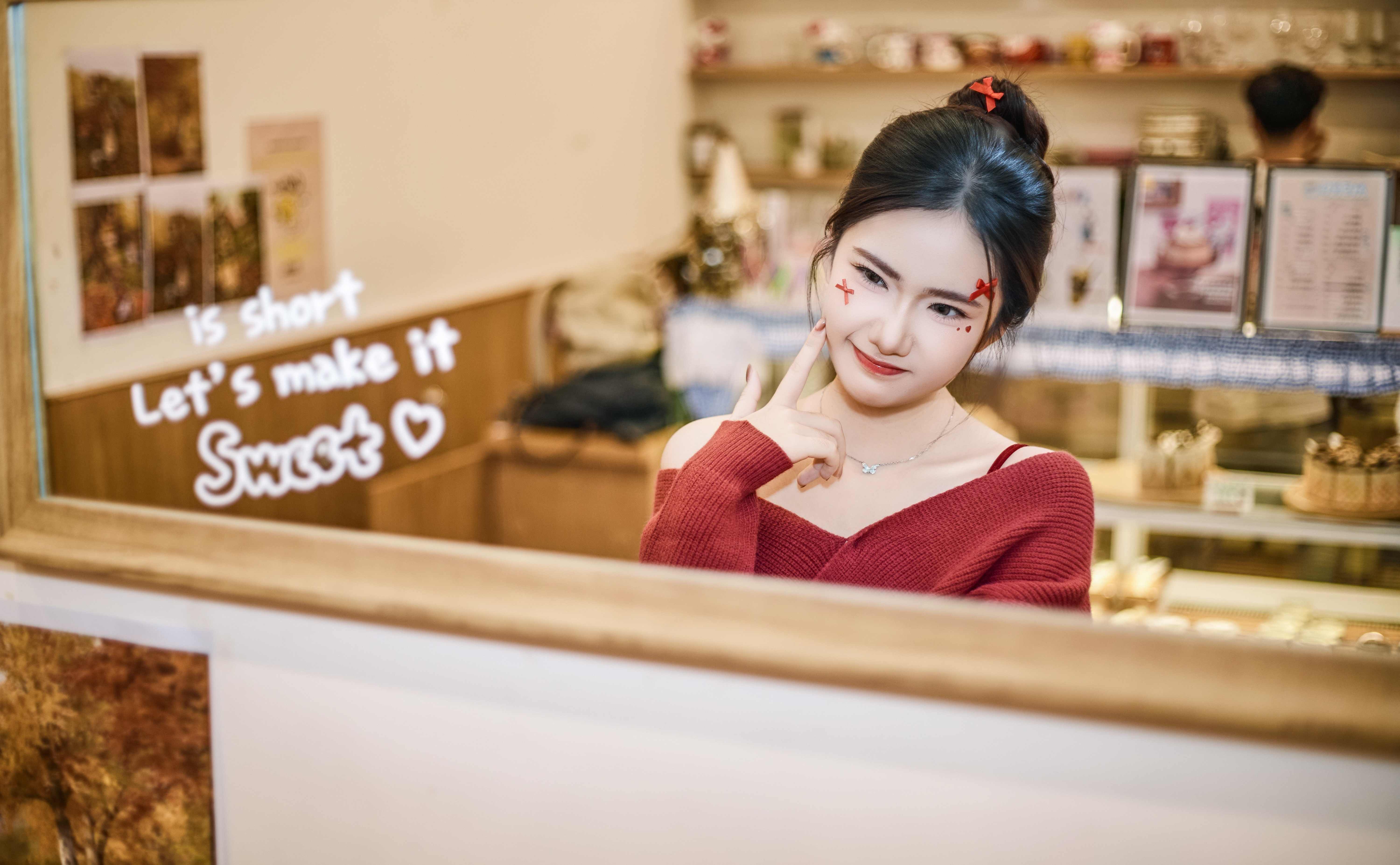 努力憋笑快溢出屏幕