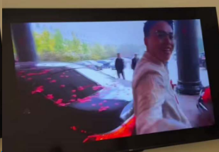 婚礼花絮录下搞笑一幕！新郎接亲现场，习惯性往副驾驶坐！伴郎一脸震惊：意思是我和新娘坐后面？