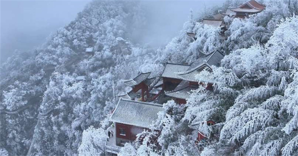 桂北越城嶺余脈封神之景