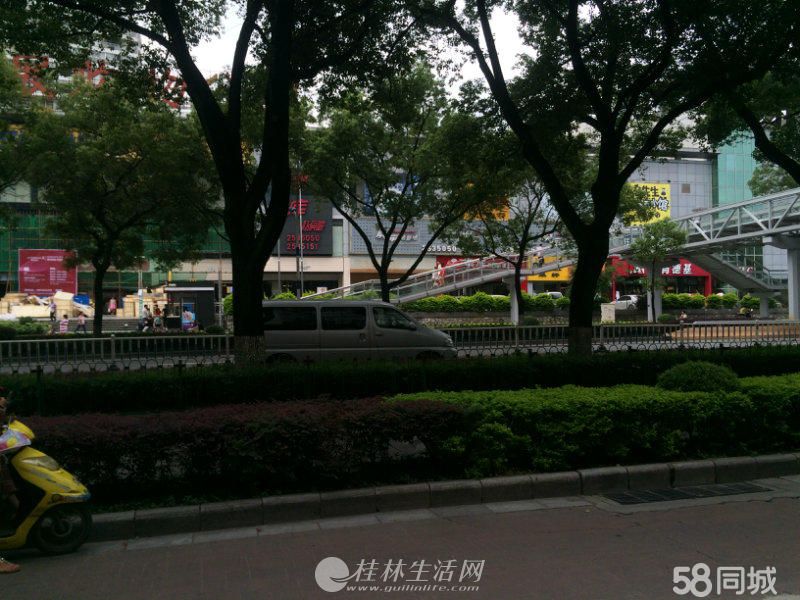 @�������콭·�����¹㳡����88ƽ��255����1��