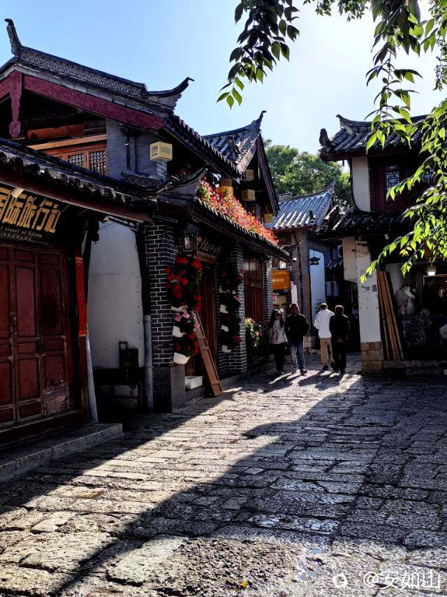 58c582a8-edd2-a8be-b353-077f8c3e45ca.jpg
