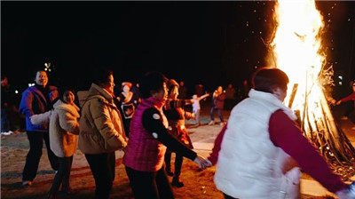 团圆是年味深处最暖的底色，我家春节叙事