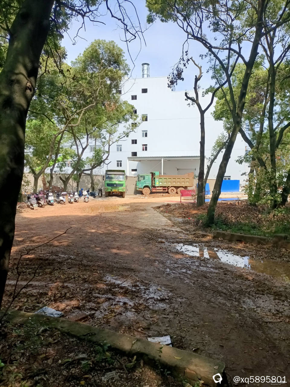 还剩2米的老厂路