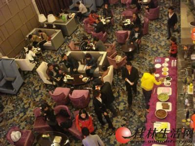 ������ͣ���չ��ͻᣬ��չ��ͻᣬʱװ�����ᣬ�ͻ���л�ᡣ