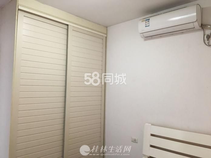 �����2�� 2��2��1�� 80ƽ�� 2400Ԫ  ����װ��